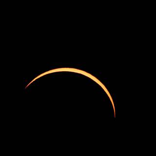 Éclipse solaire à 20 h 25 — maximum, 96,47 %